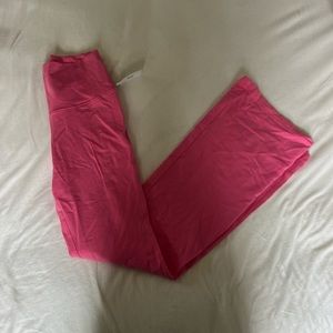 Aritzia Atmosphere Flare - COSMO PINK